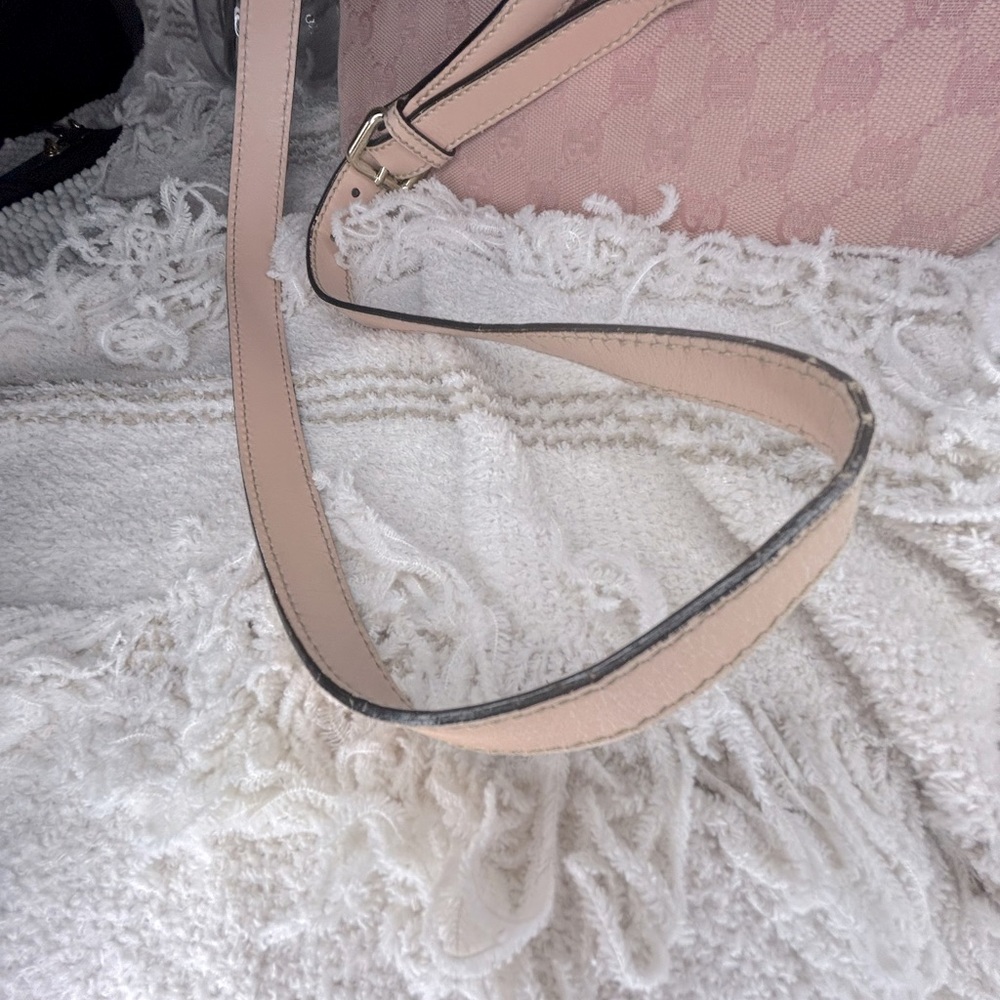 💎 Gucci GG Canvas Flat Messenger Crossbody • Baby Pink 💎 - Picture 7 of 13